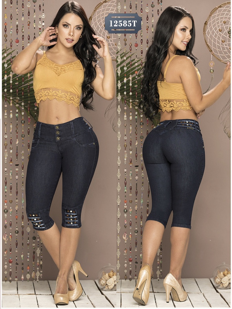 Women's Black Studded Butt Lift Capri Jeans 12585T